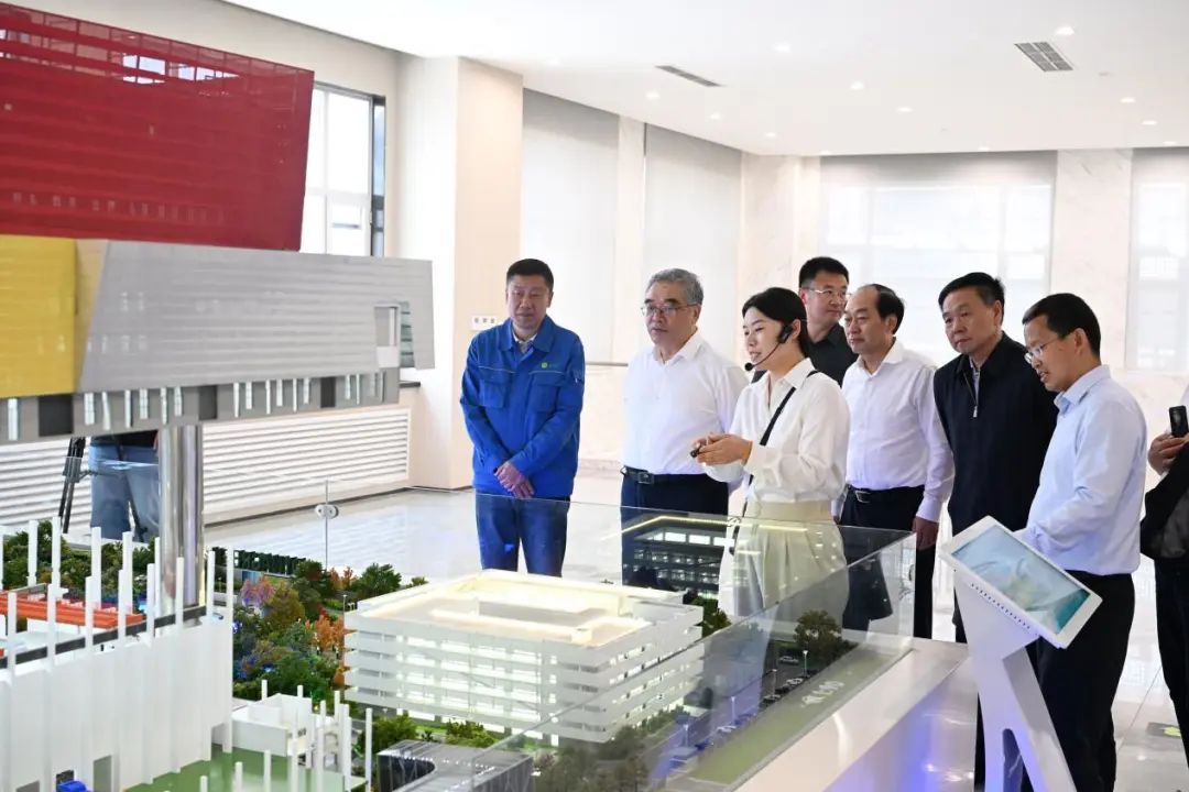 全国政协副主席朱永新调研J9.COM通州项目