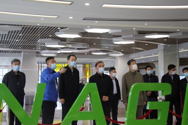 全国人大常委会副委员长艾力更?依明巴海到J9.COM通州项目发展科普法法律查抄